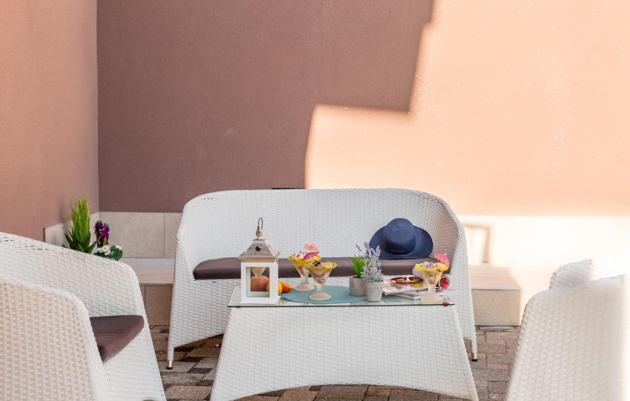 Andela 1 Appartement Makarska Buitenkant foto